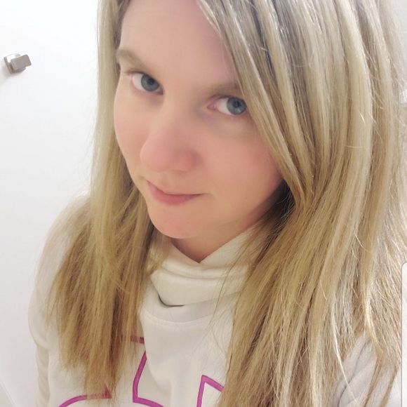 Meet your Posher, Andrea - Picture 1 of 1